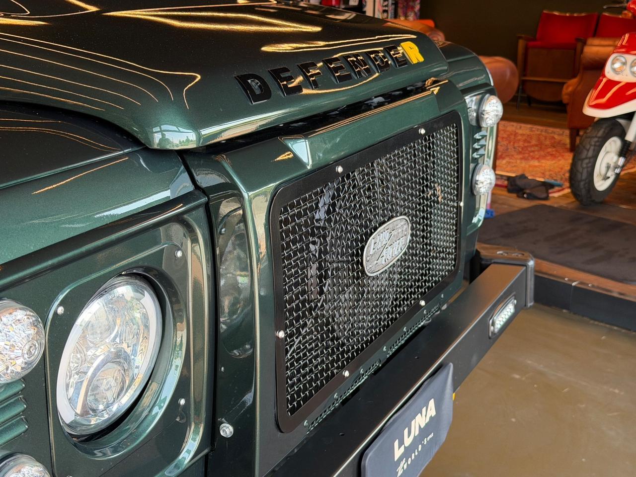 Land Rover Defender 110 2.4 TD4 Station Wagon SE - 7 POSTI -Ricond. "The world's style"