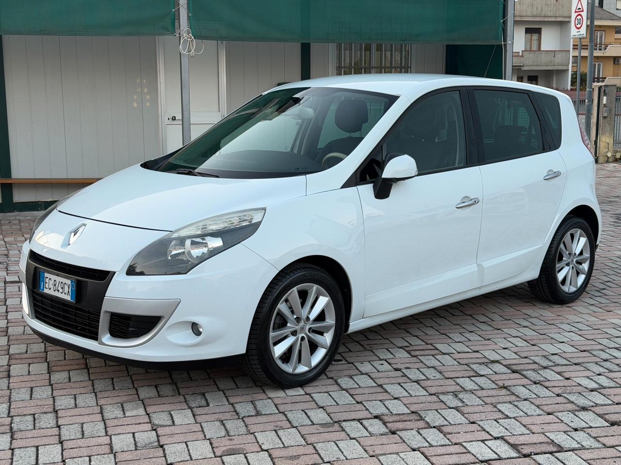 Scénic 2.0 dCi 150CV Proactive Luxe (automatica)