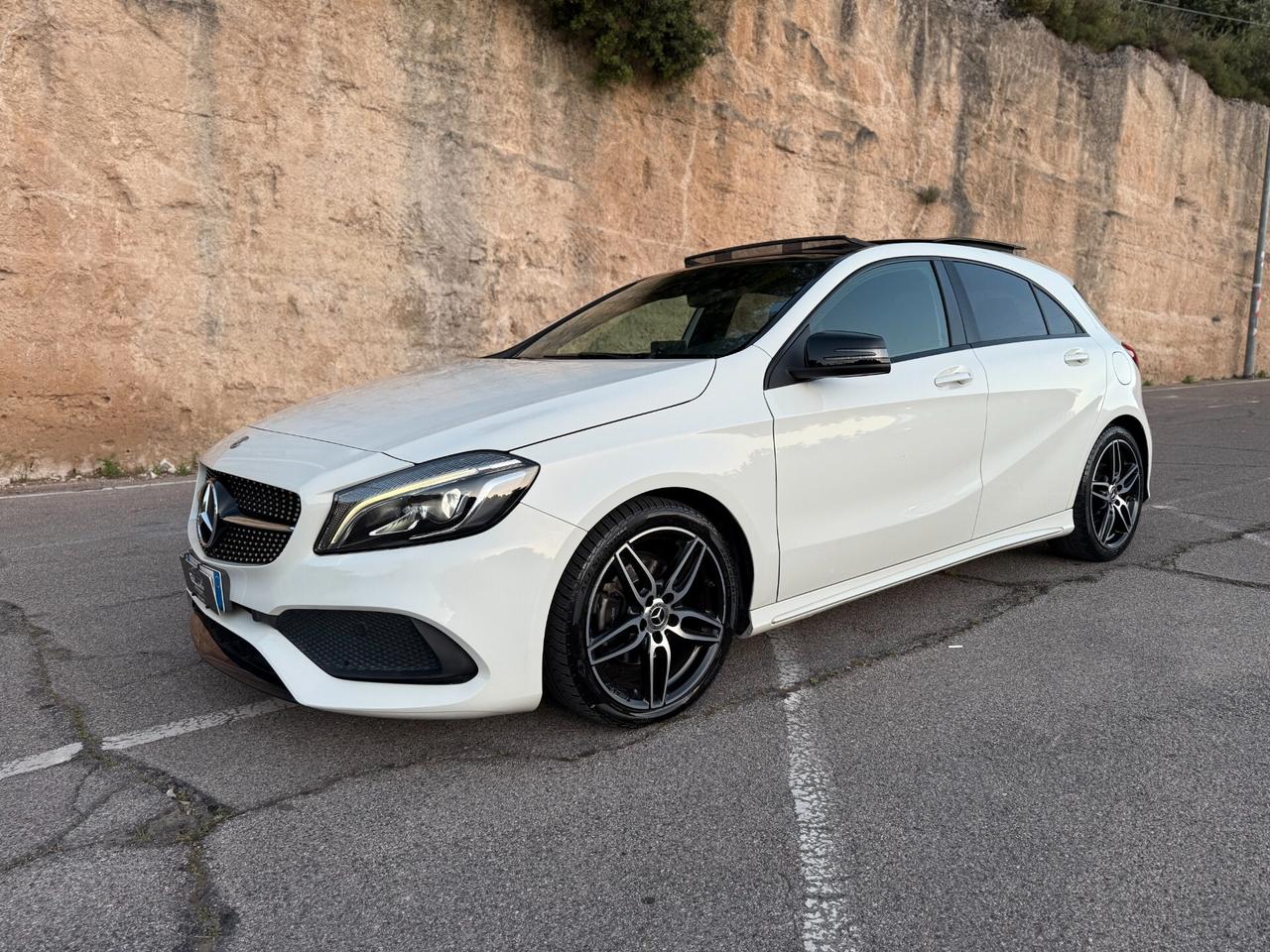 Mercedes A 200 136 CV Premium/NIGHT EDITION/TETTO