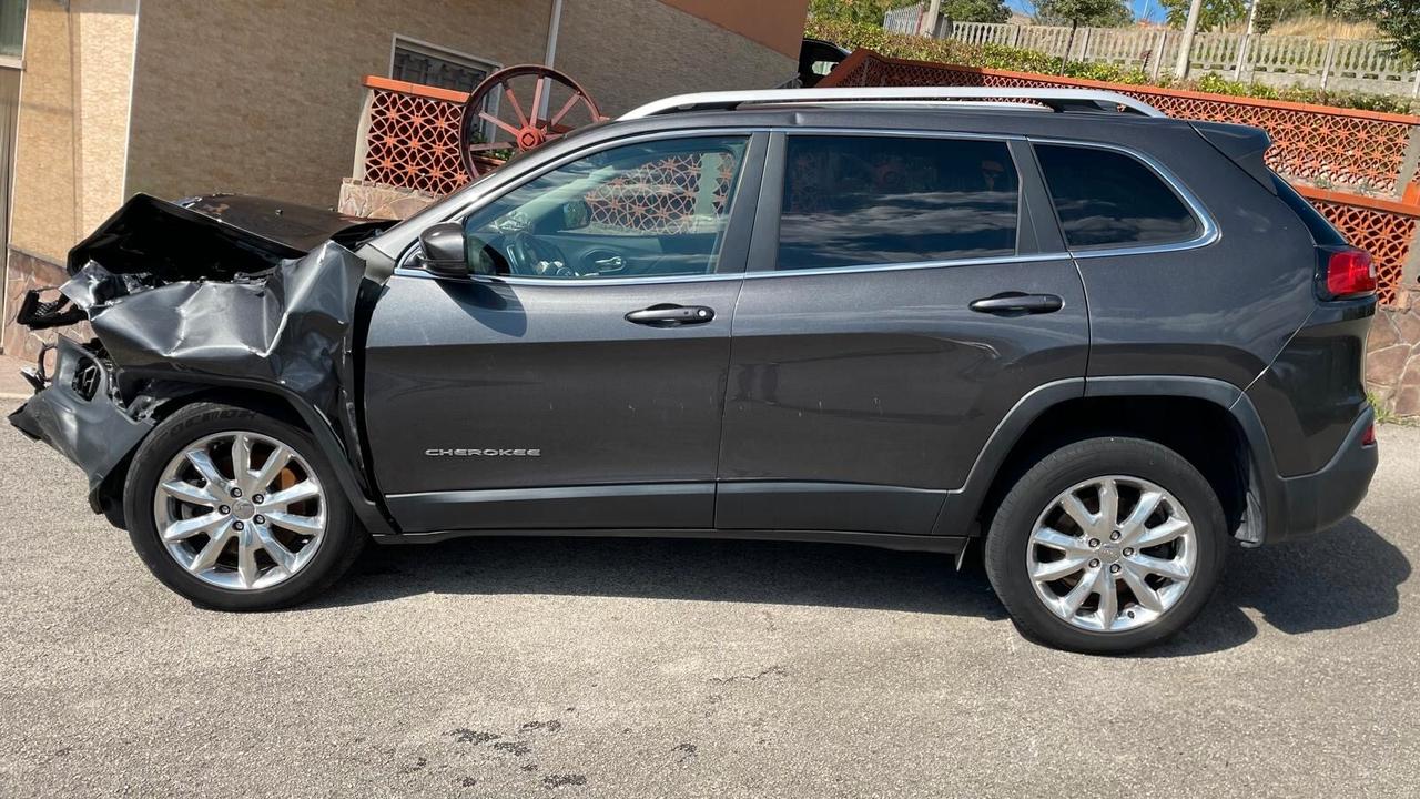 Jeep Cherokee 2.0 Mjt II Limited incidentata