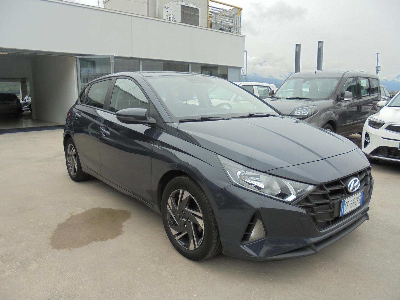 Hyundai i20 1.2 MPI MT Connectline