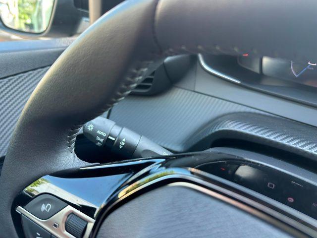 PEUGEOT 208 1.2 100cv 5 porte Allure