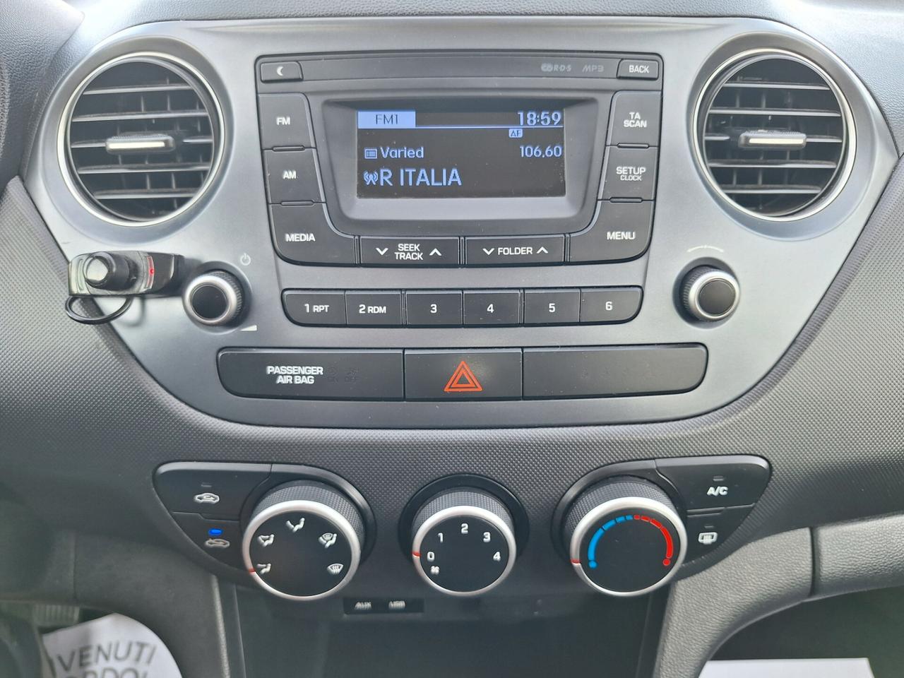 Hyundai i10 1.0 BENZINA NEOPATENTATI