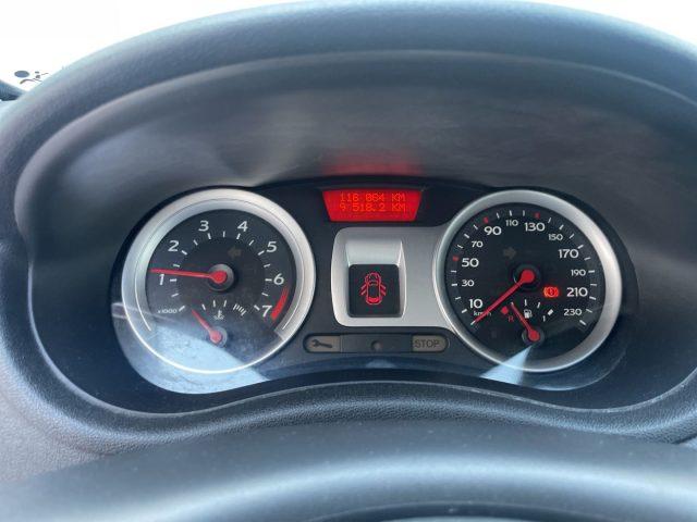 RENAULT Clio 1.2 BENZ 75 CV 16V 5 porte ADATTA A NEOPATENTATI