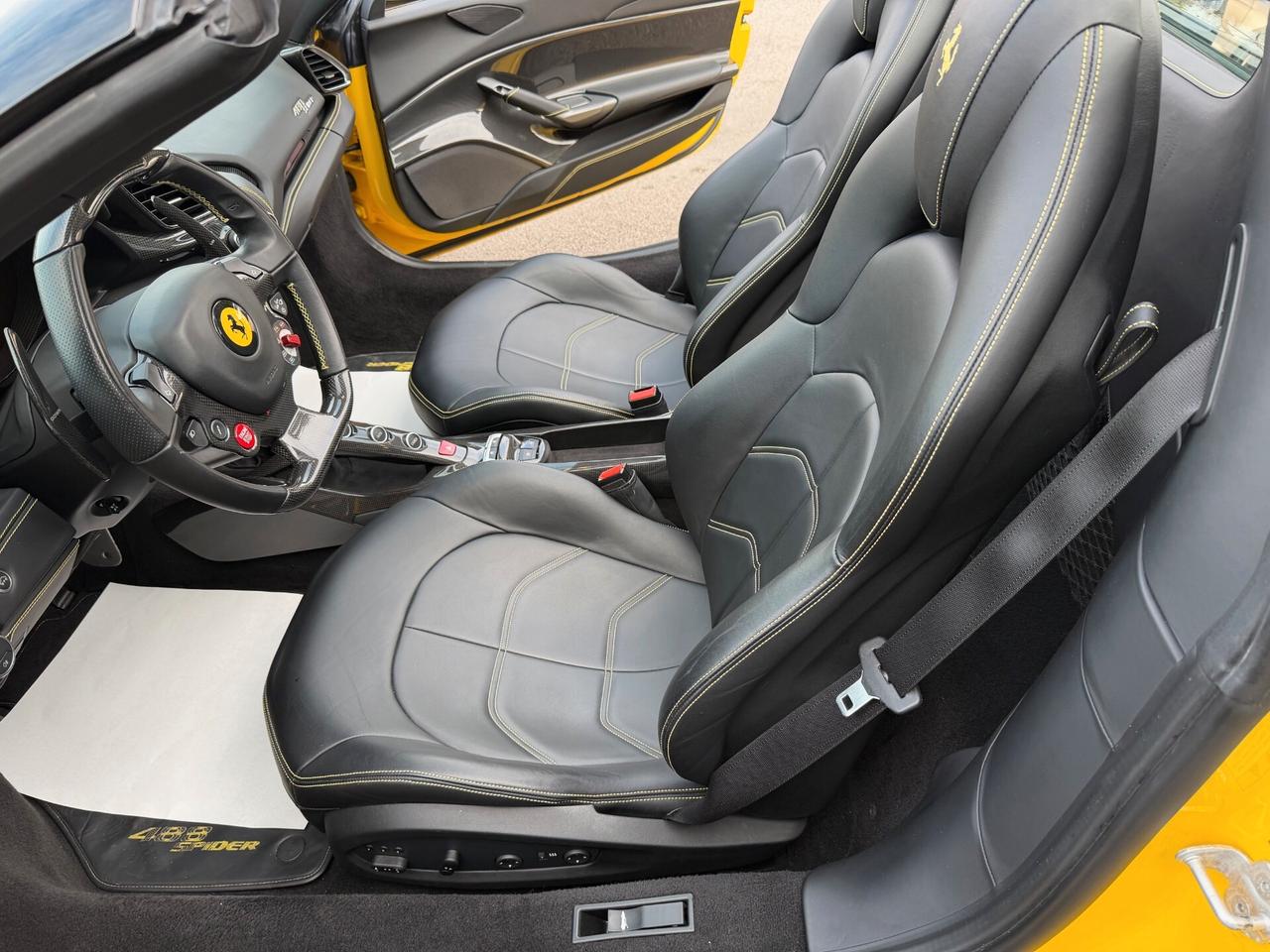 Ferrari 488 Spider/pack carbonio/lift/dispaly passeggero/unica!!!!