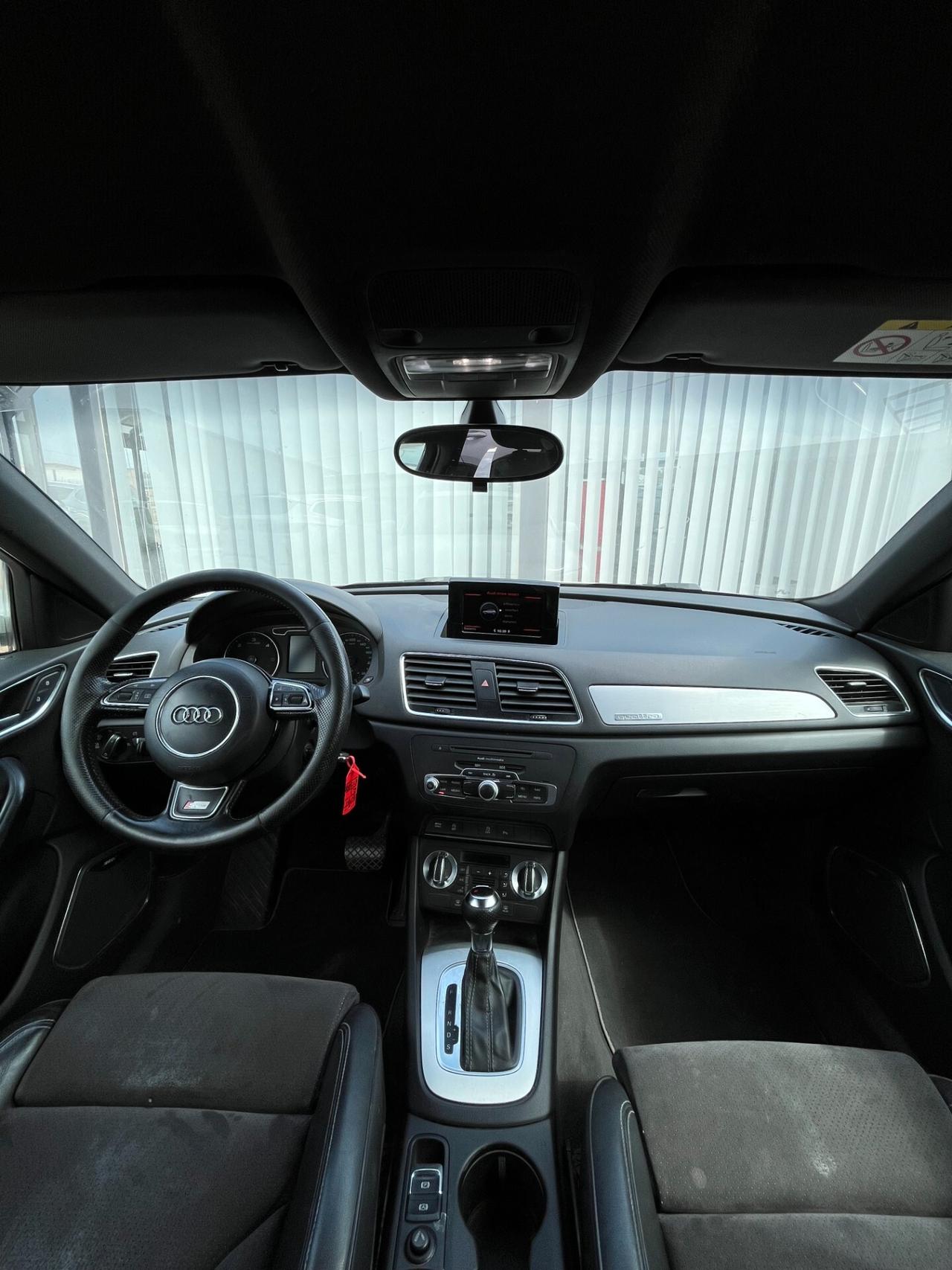 Audi Q3 2.0 TDI 177 CV quattro S tronic Line Edition