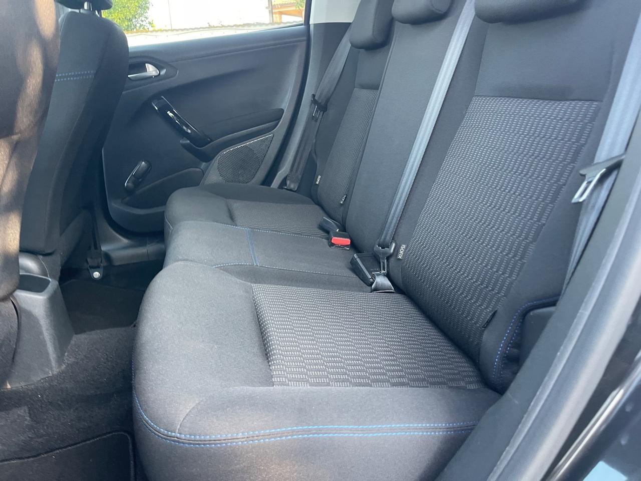 Peugeot 208 Signature 1.2 PureTech 82cv