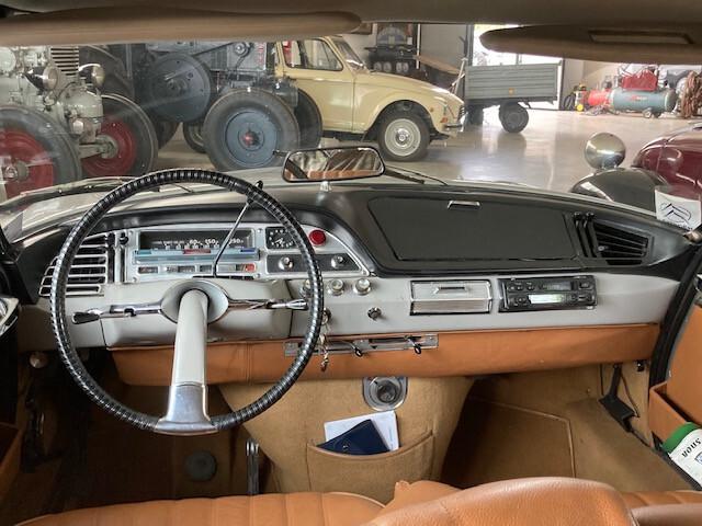 Citroen DS 21 Pallas cambio semiautomatico anno 1968 "cruscotto ad onda bicolore"