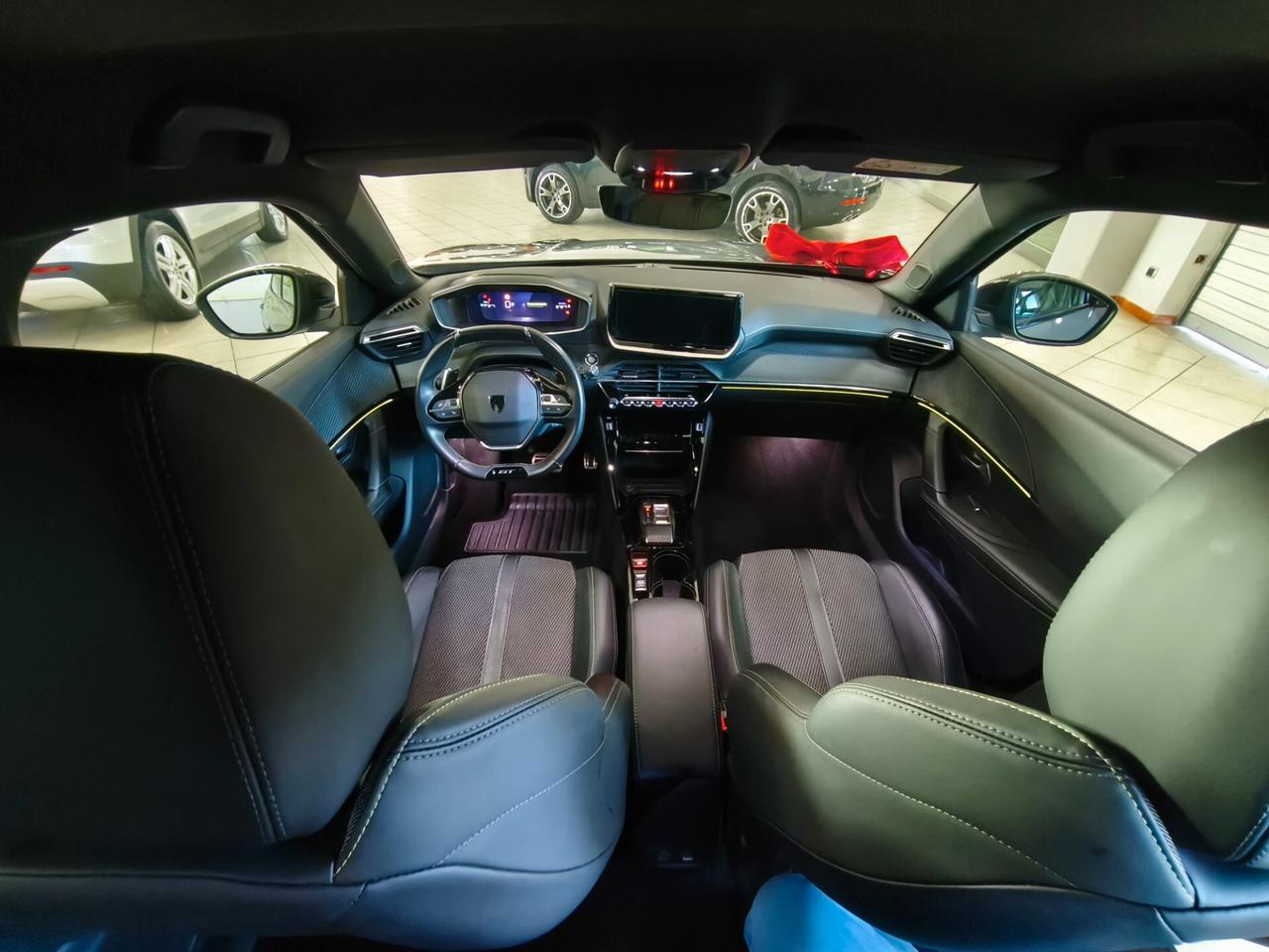 Peugeot 2008 BlueHDi 130 S&S EAT8 GT