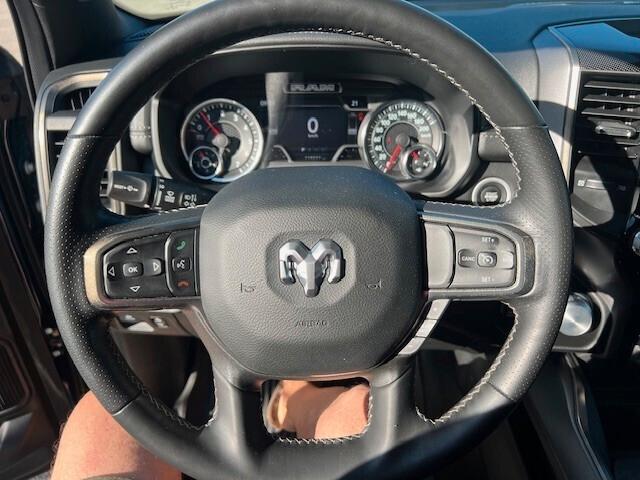 Dodge RAM 1500 Crew Cab 5.7 V8 Hemi 4x4 Sport