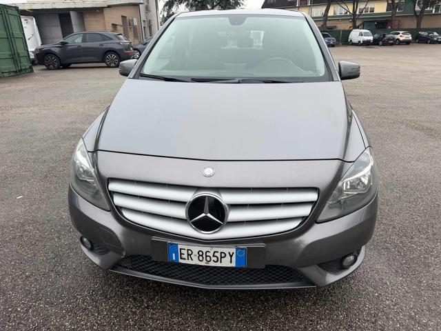 MERCEDES-BENZ B 180 BlueEFFICIENCY Premium senza nessun lavoro da fare
