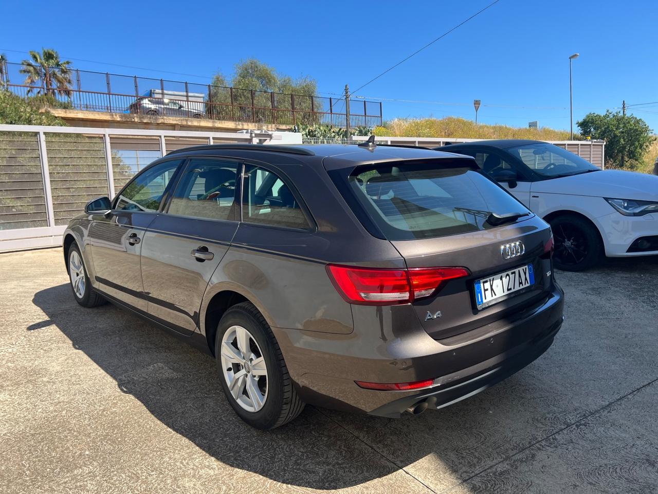 Audi A4 2.0 TDI 150 CV ultra Design