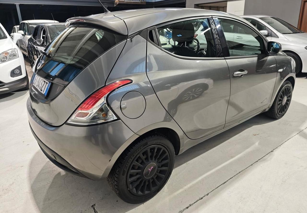 Lancia Ypsilon Benzina Euro 6 Neopatentati