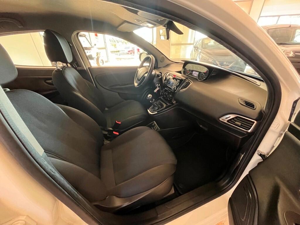 Lancia Ypsilon 1.2 69 Cv 5p Benzina