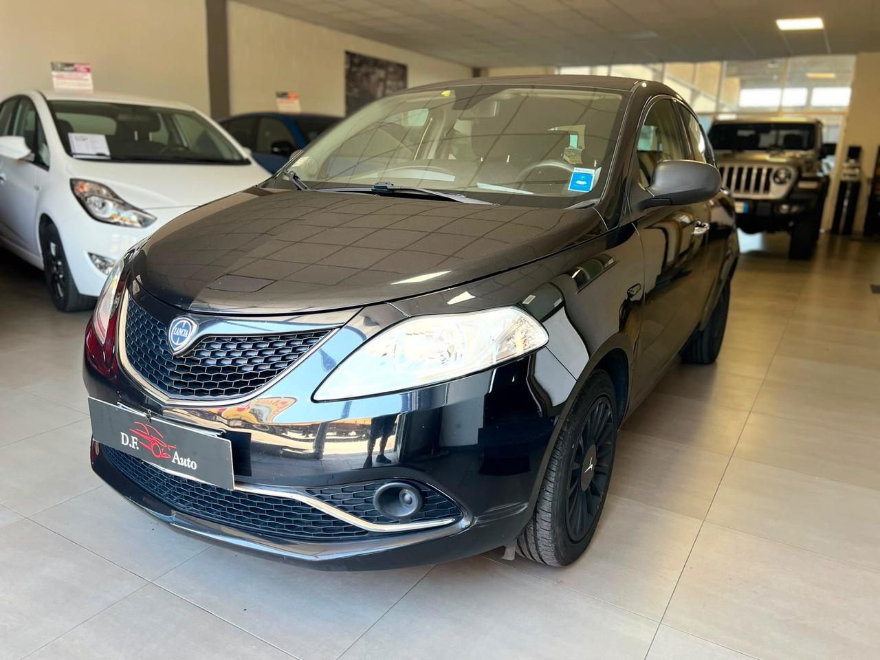 Lancia Ypsilon 1.2 69 CV 5 porte Platinum