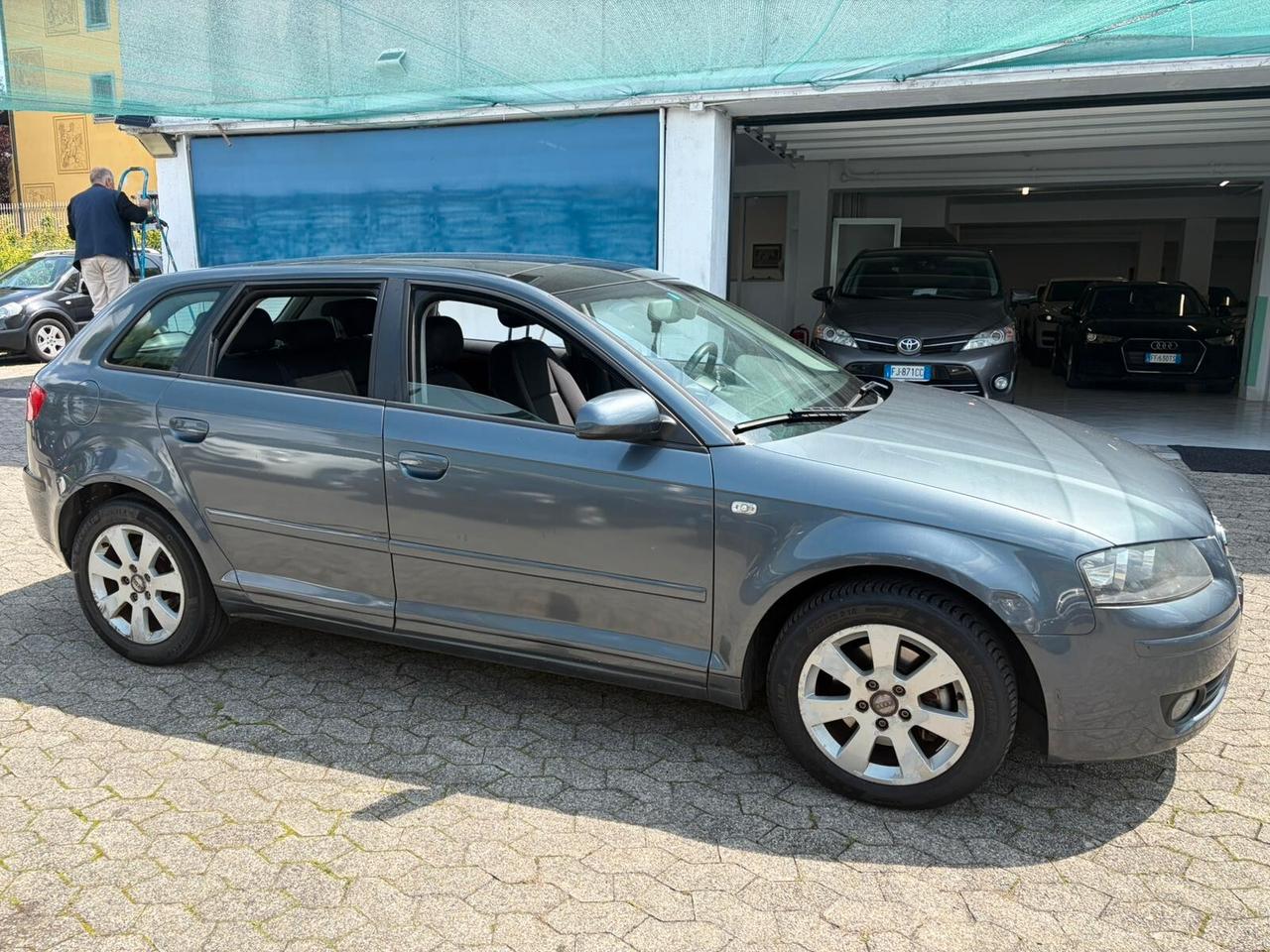 Audi A3 SPB 2.0 16V TDI Attraction*CERCHI
