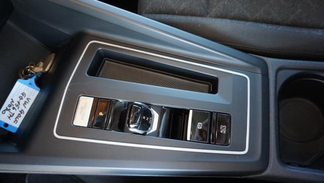 VOLKSWAGEN Golf 1.0 eTSI EVO DSG Life