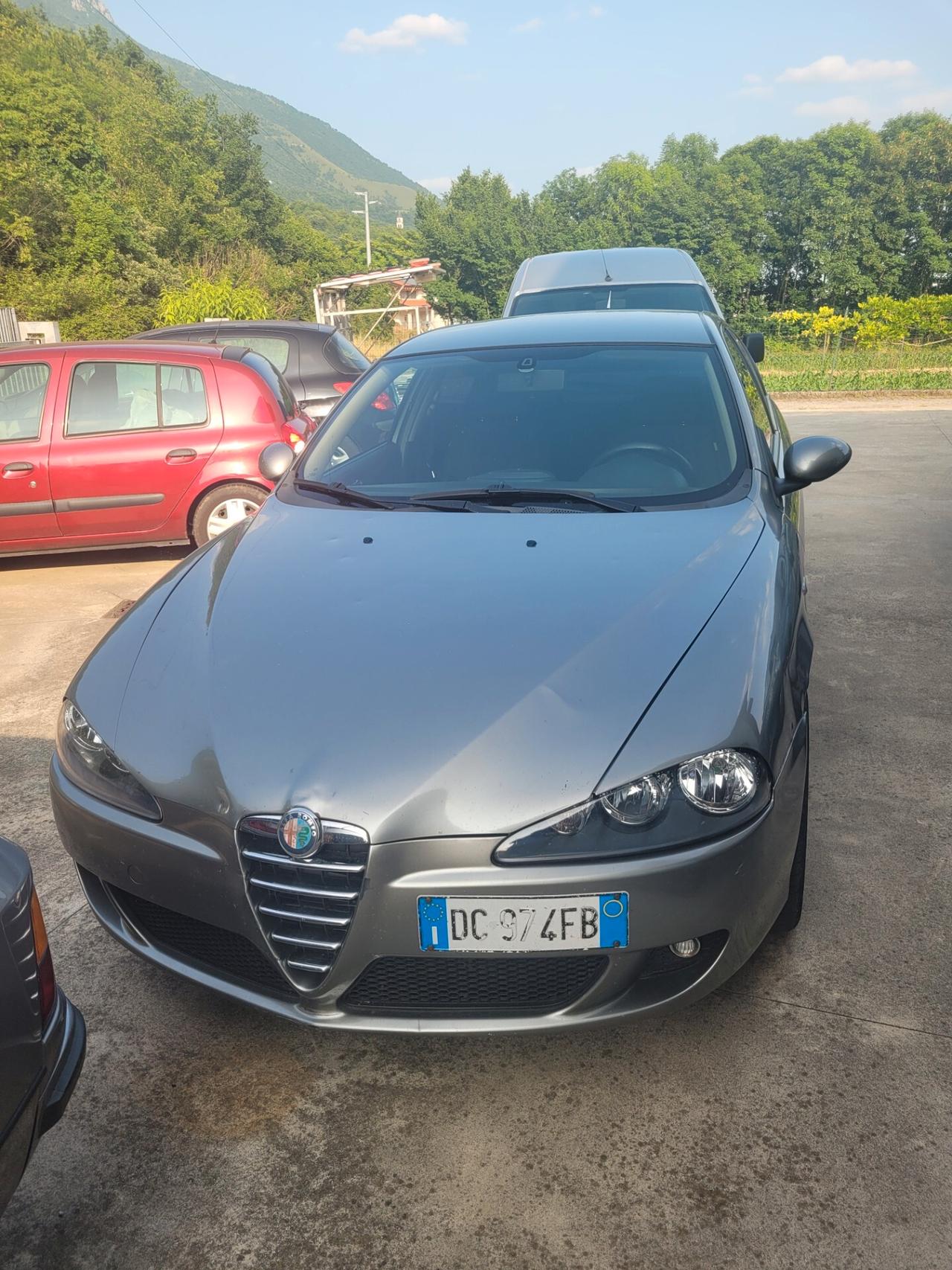 Alfa Romeo 147 1.9 JTD (120) 3 porte Distinctive