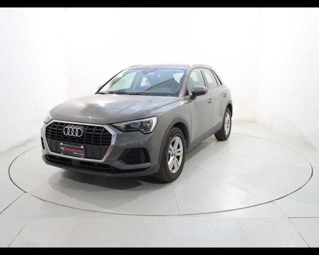 AUDI Q3 35 TDI S tronic Business