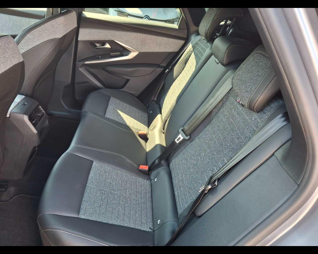 PEUGEOT Nuova 3008 ALLURE - Hybrid 136 E-DCS6