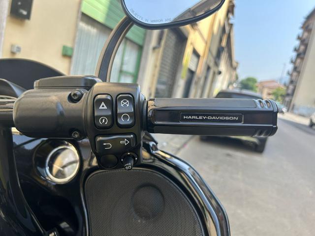 HARLEY-DAVIDSON CVO Road Glide ST