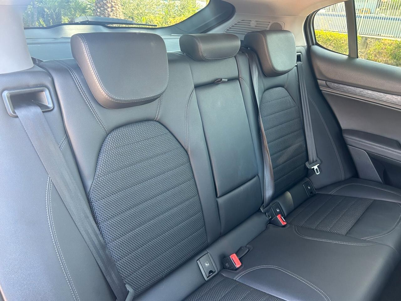 Alfa Romeo Stelvio 2.2MJ 160CV AT8 Sport-Tech CER.19 PELLE