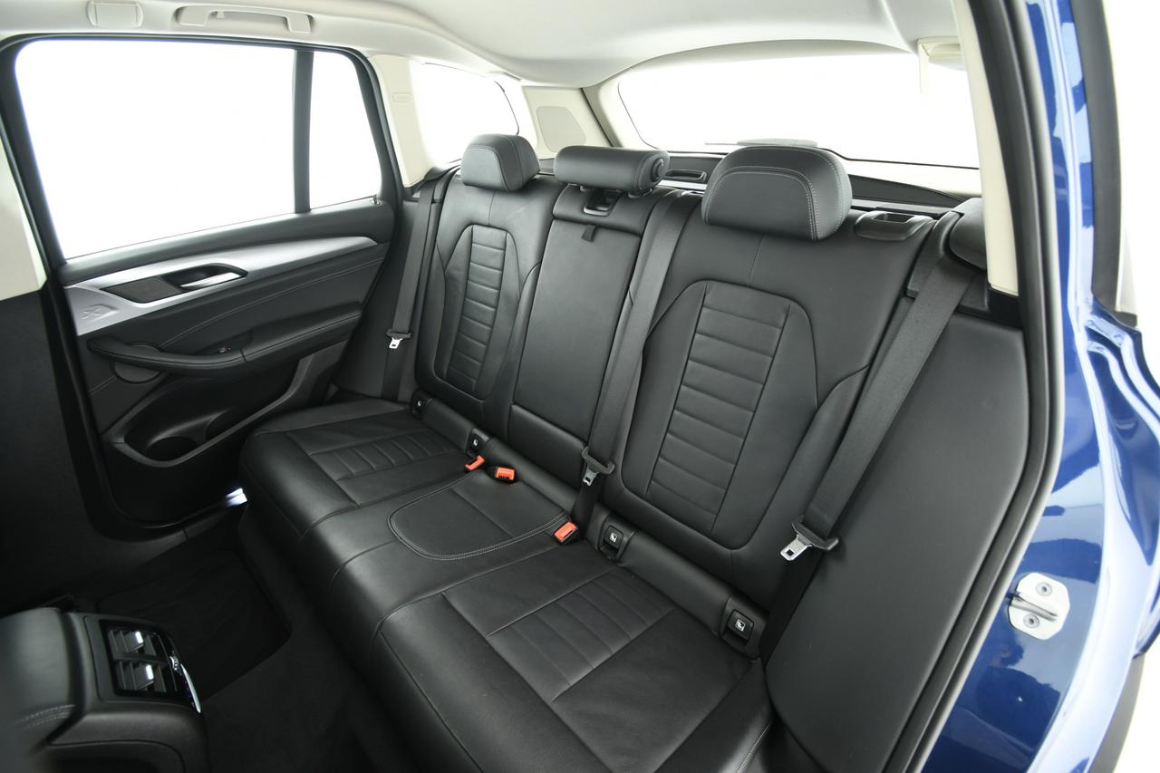 BMW X3 xdrive 20d mhev 48V auto GANCIO TRAINO+PELLE+C19"