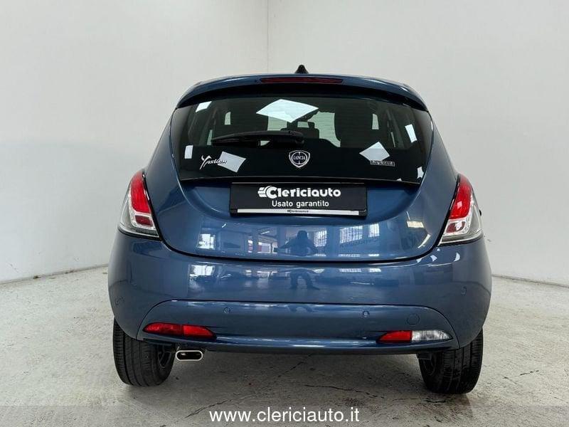 Lancia Ypsilon 1.0 FireFly 5 porte S&S Hybrid Gold