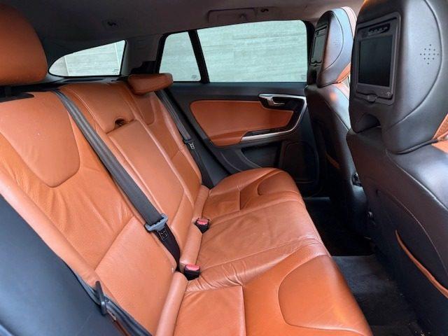 VOLVO V60 D5 Geartronic Momentum TETTO PANORAMICO