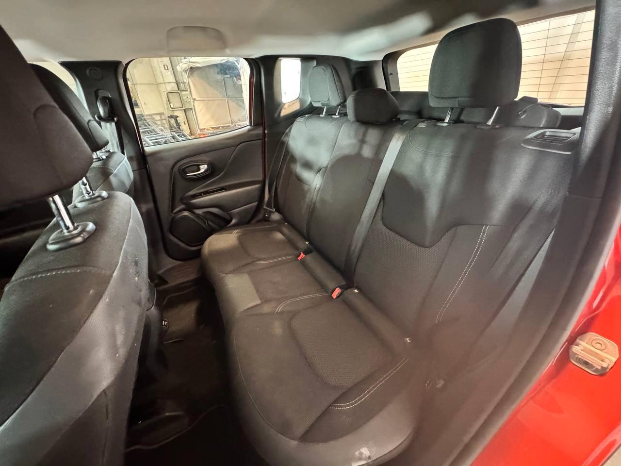 Jeep Renegade 1.6 Mjt 120cv DA 227 € AL MESE – SENZA ANTICIPO