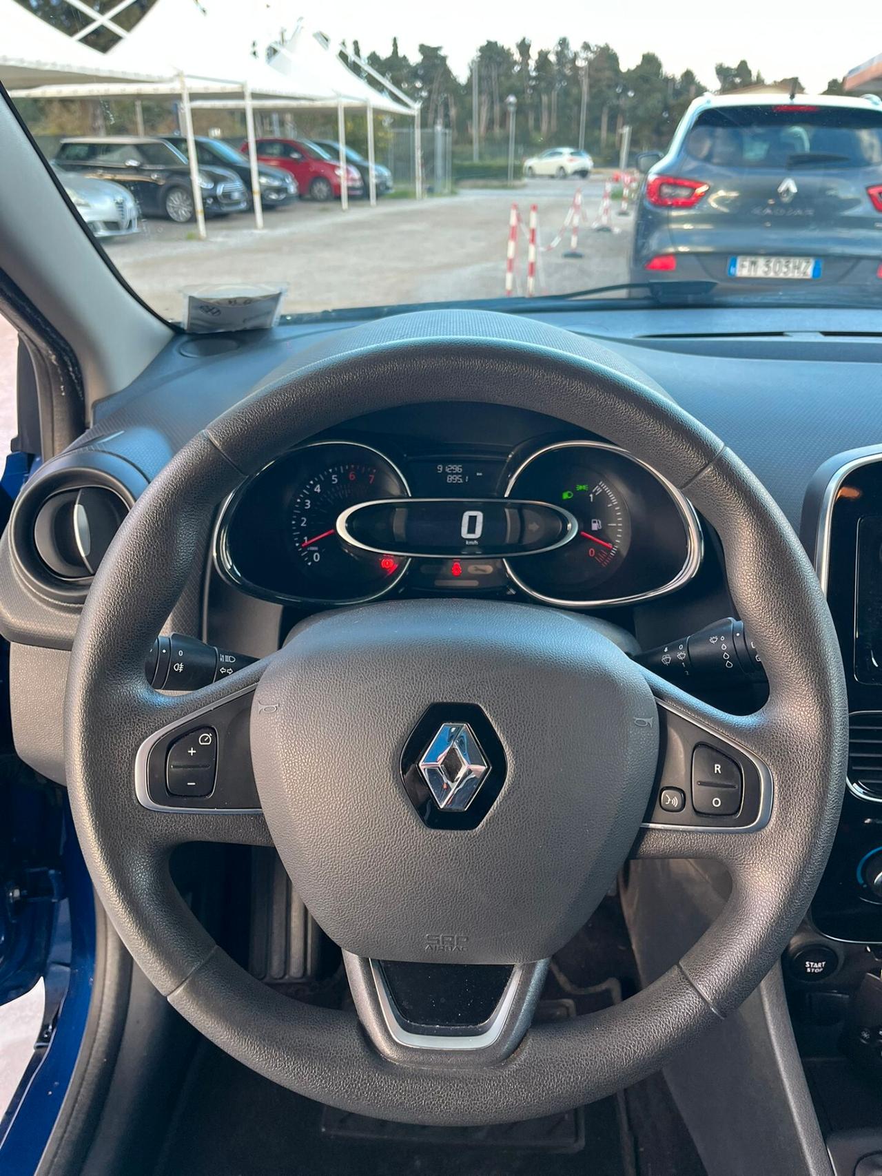 Renault Clio 1.2 75 CV 5 porte Duel