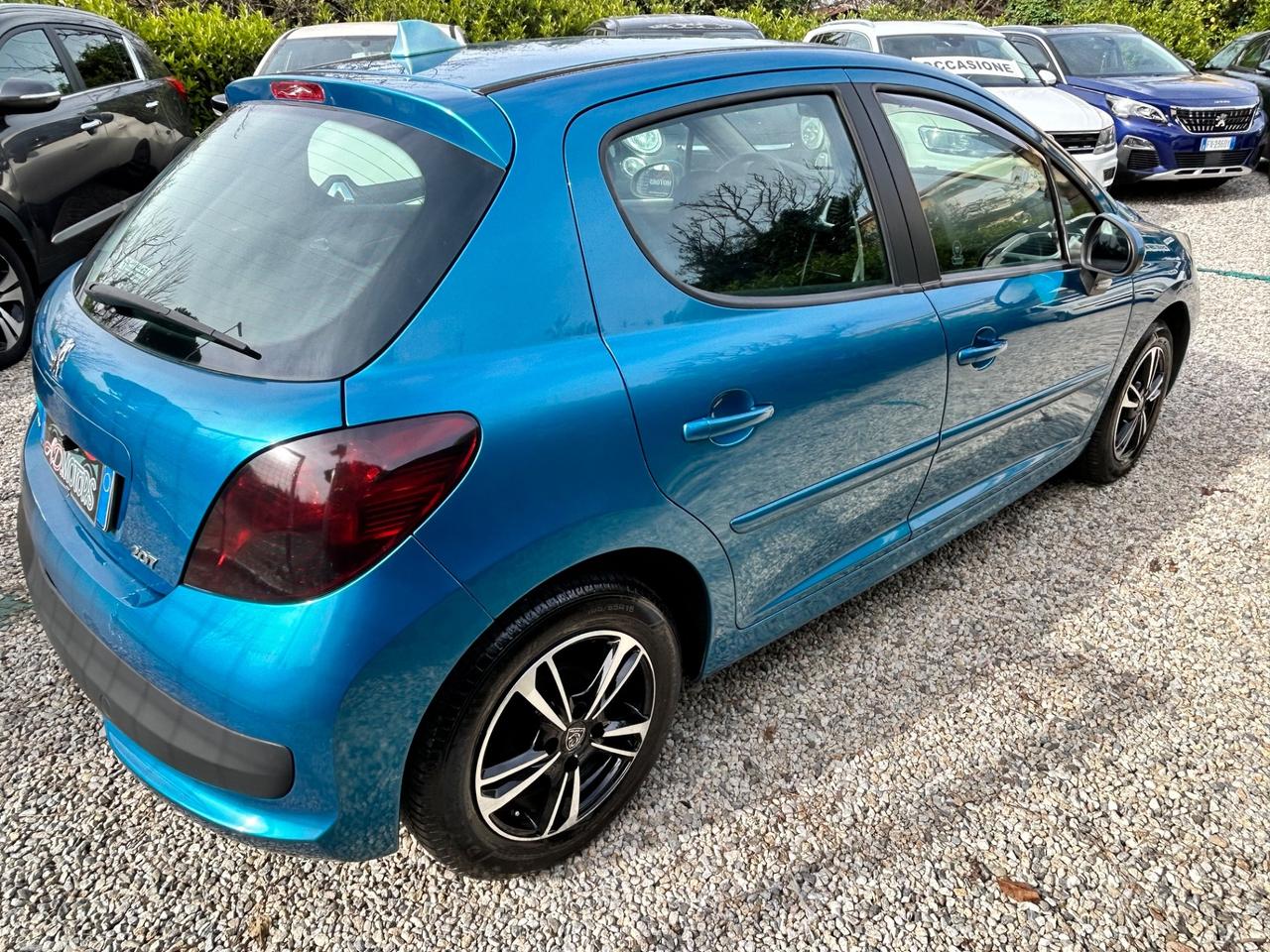 Peugeot 207 1.4 HDi 70CV 5p.