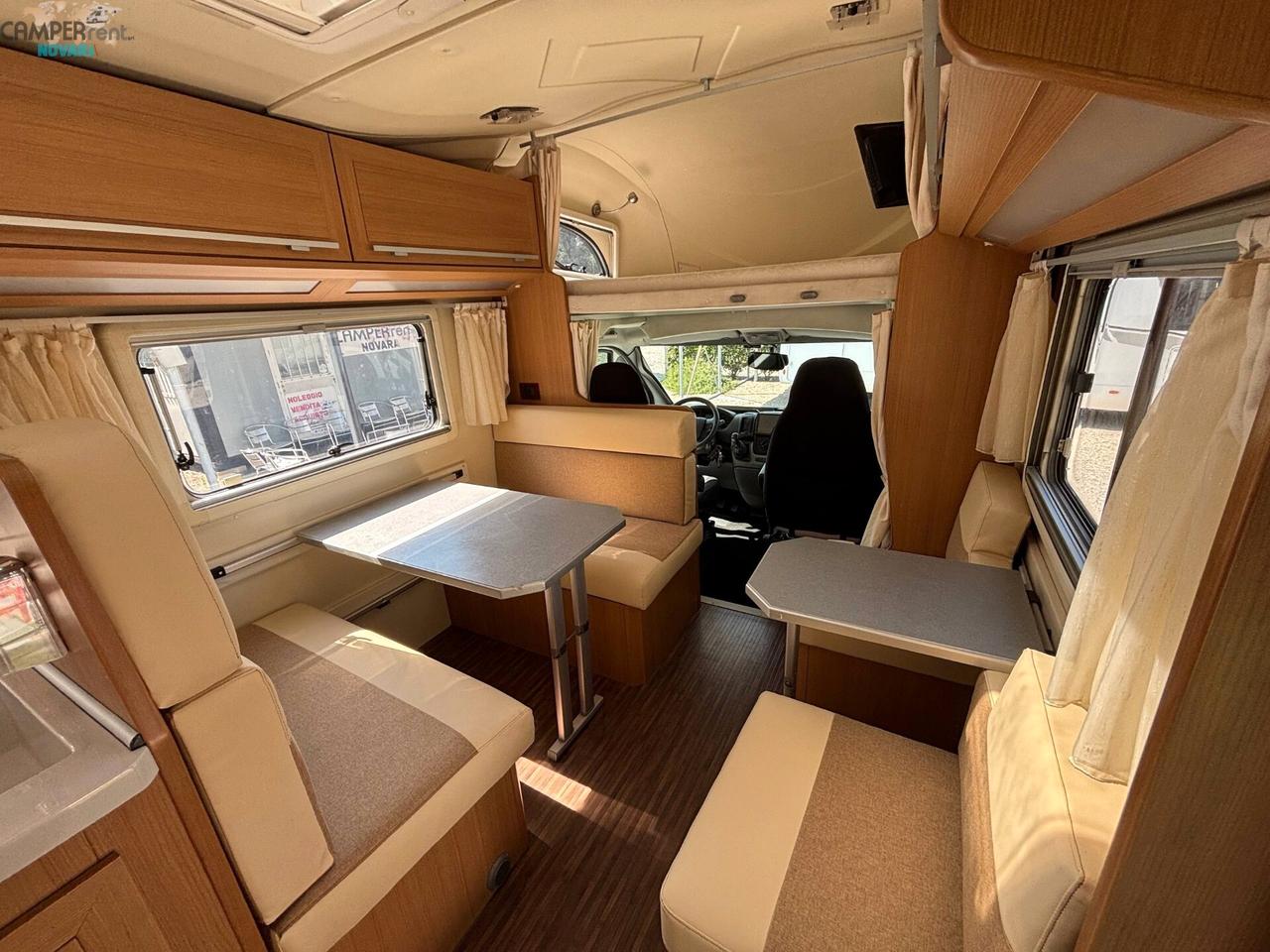 GIOTTILINE SUNNY S 210 - mansardato con doppia Dinette e letti a castello in coda