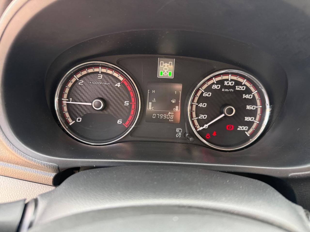 Mitsubishi L200 2.4 DI-D/181CV Club Cab Intense Hp Mivec SDA