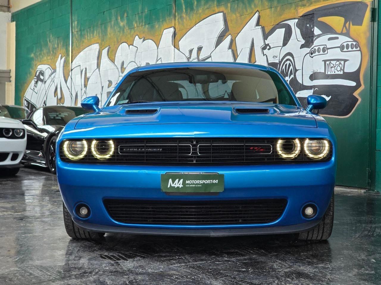 Dodge Challenger 5.7 HEMI V8 *IVA ESPOSTA