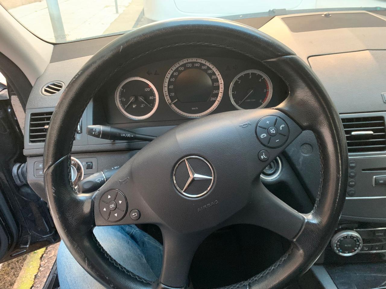 Mercedes-benz C 220 CDI BlueEFFICIENCY Executive