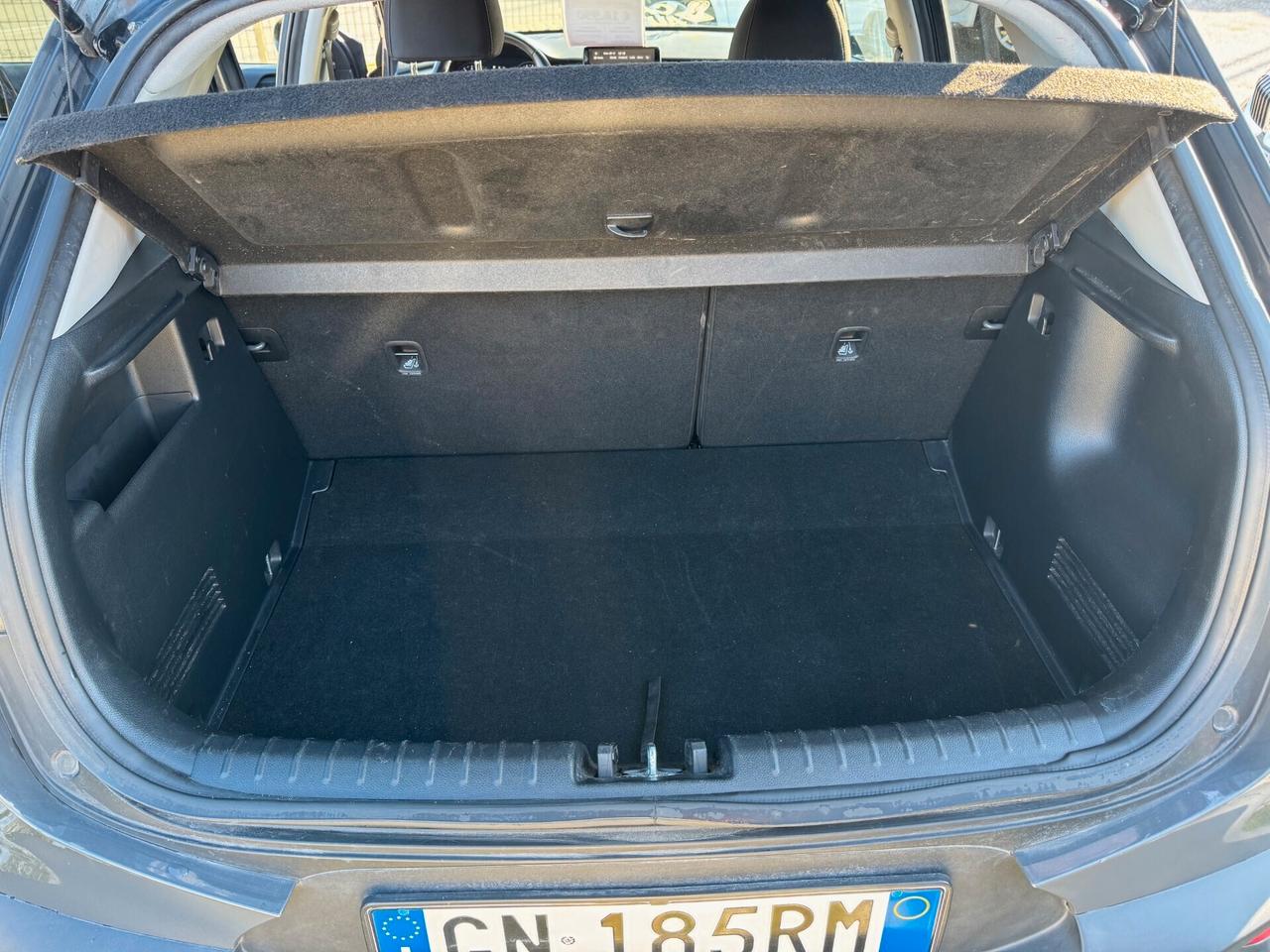 Kia Stonic 1.0cc T-GDi 120cv MHEV DCT Style