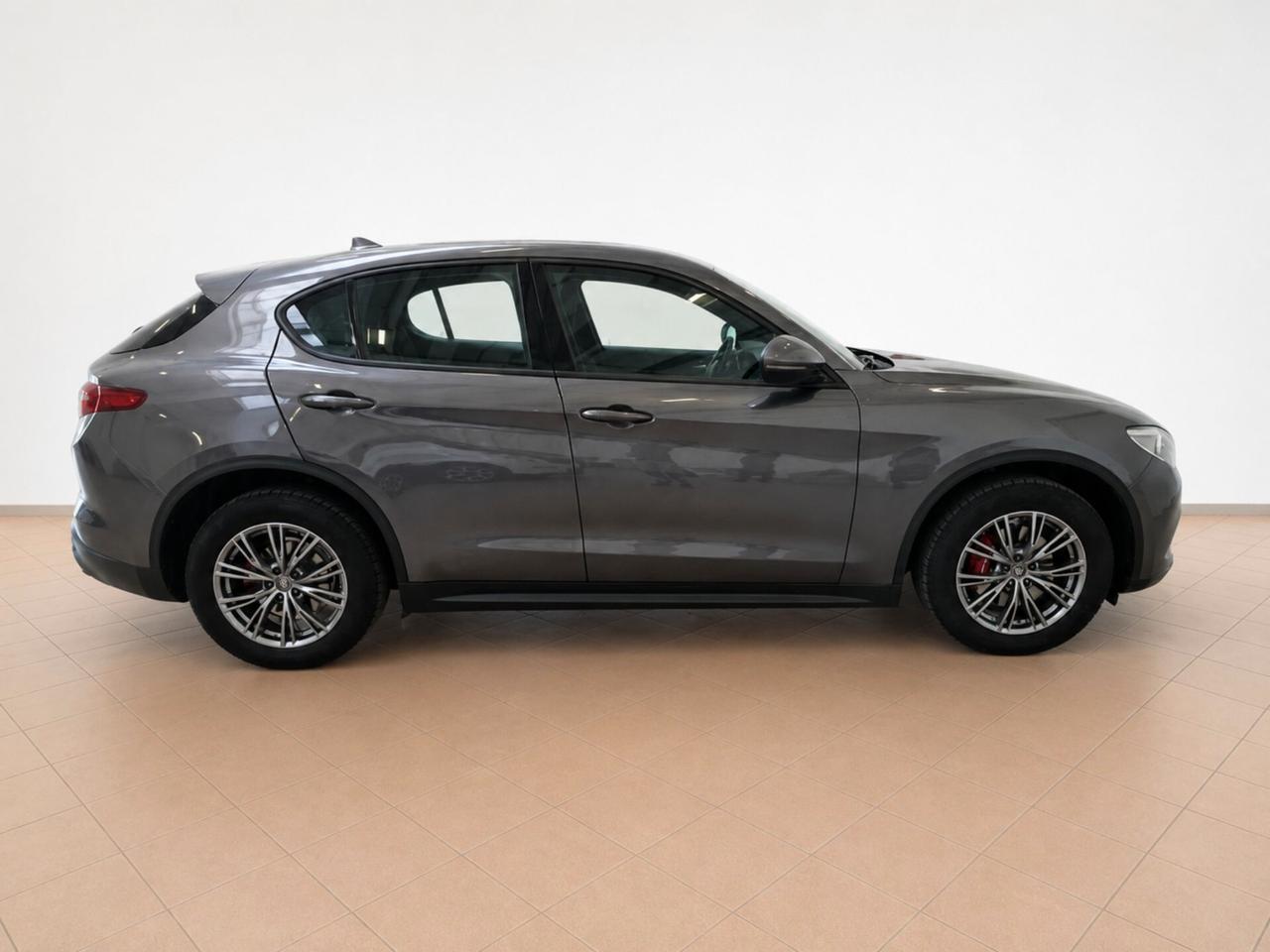 Alfa Romeo Stelvio 2.2 Turbodiesel 190 CV AT8 Q4 Business