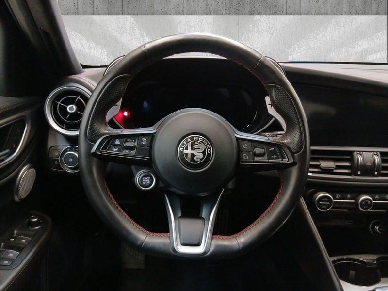 Alfa Romeo Giulia 2.2 t Competizione Q4 210cv auto