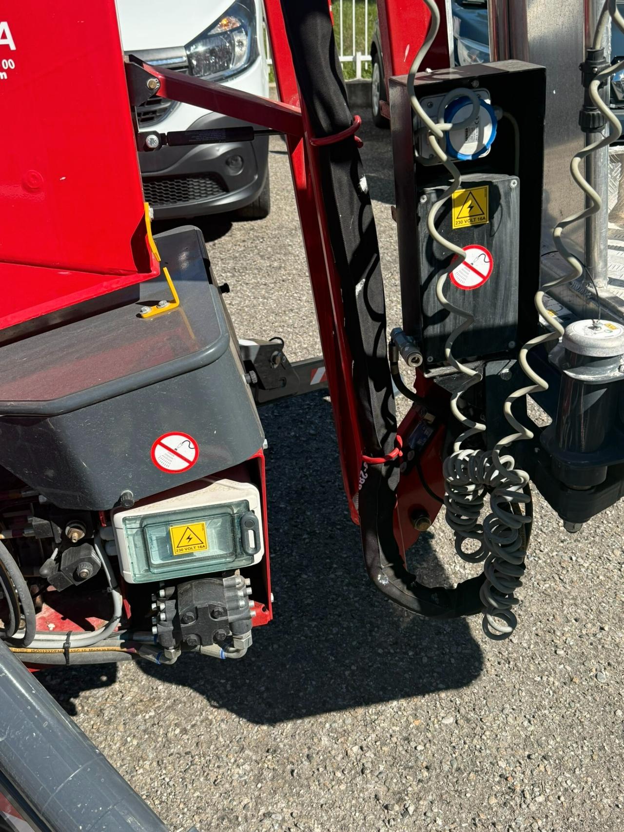 PIATTAFORMA HINOWA LIGHTLIFT 14,72