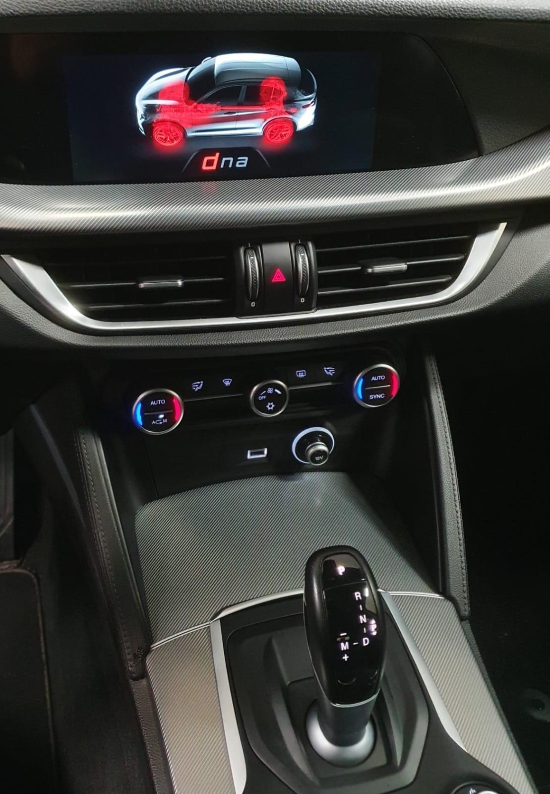 Alfa Romeo Stelvio 2.2 Turbodiesel 210 CV AT8 Q4 Business