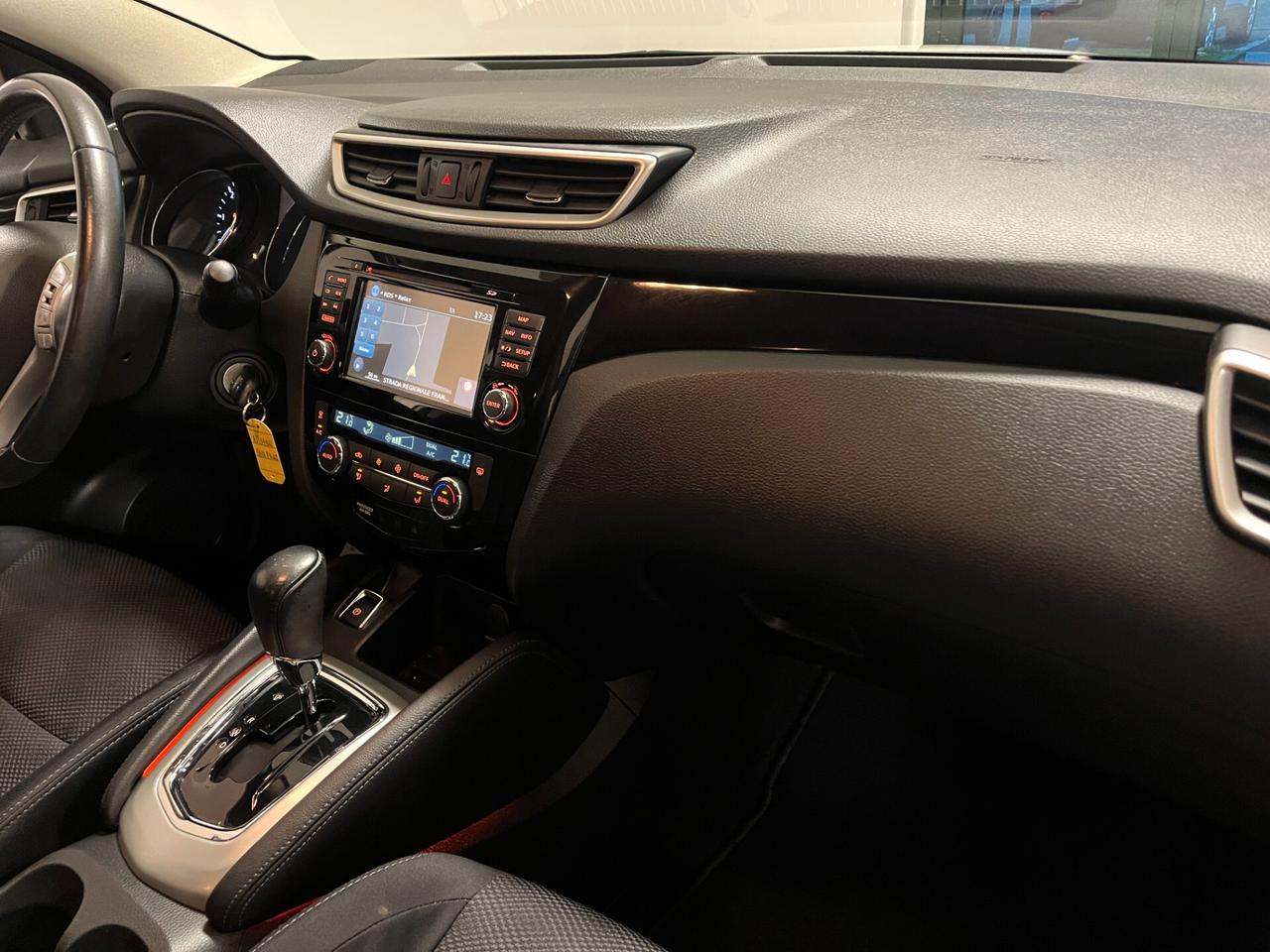 Nissan Qashqai 1.6 dCi X-Tronic 2WD Black Edition