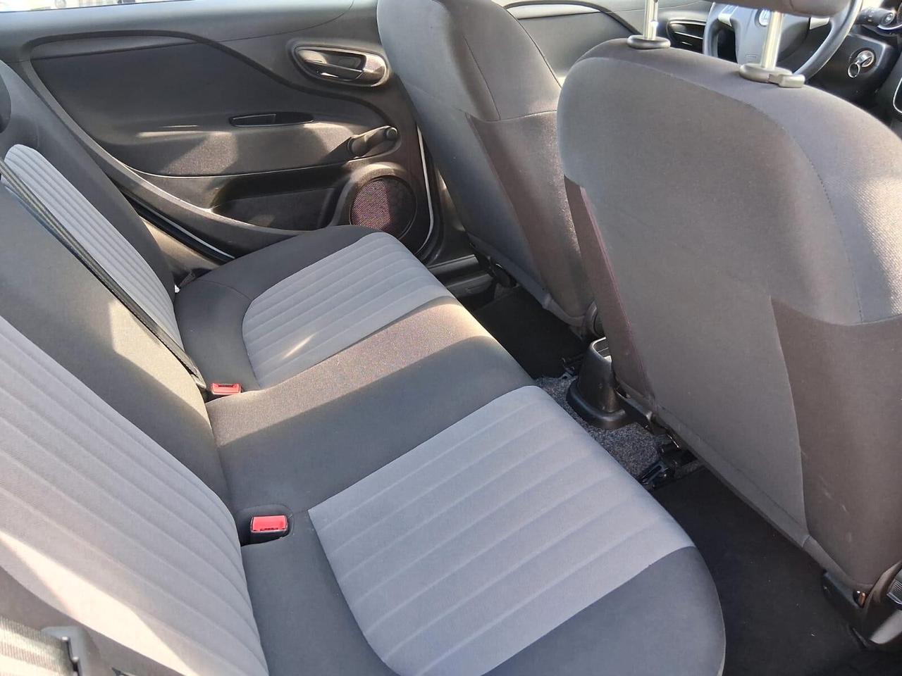 Fiat Punto 1.4 8V 5 porte Natural Power Street-2018