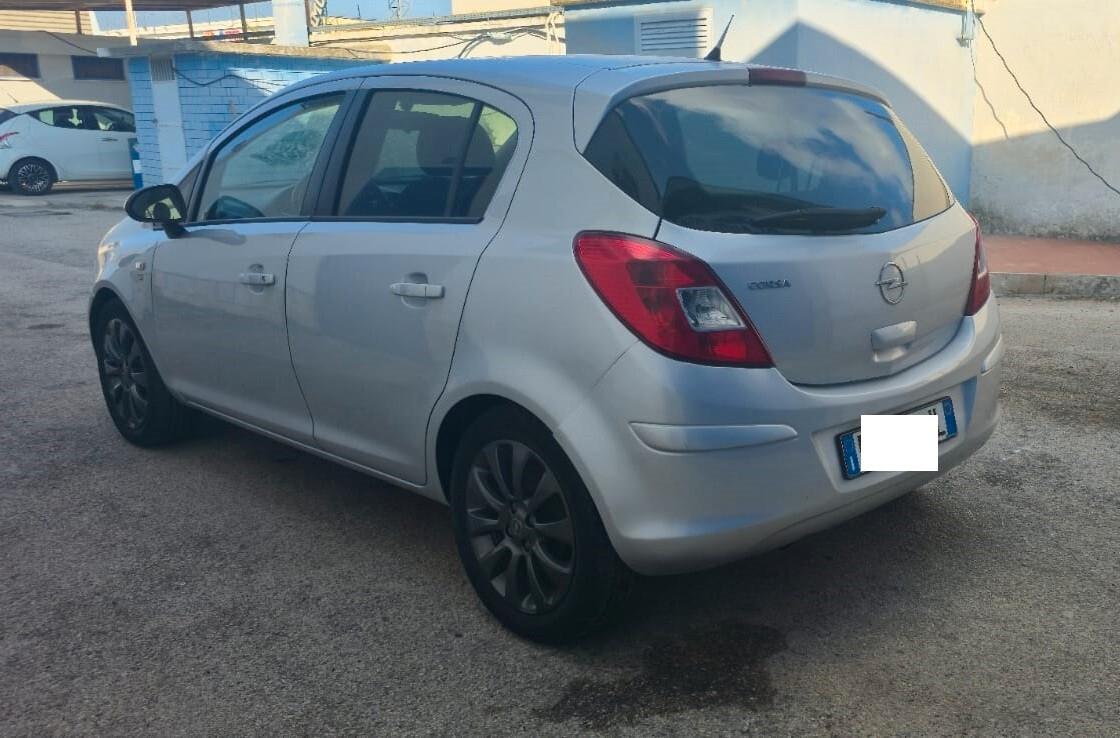 Opel Corsa 1.2 5 porte Elective