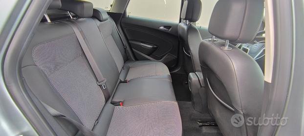 Opel Astra 1.7 CDTI 110CV Sports Tourer Cosmo Flee