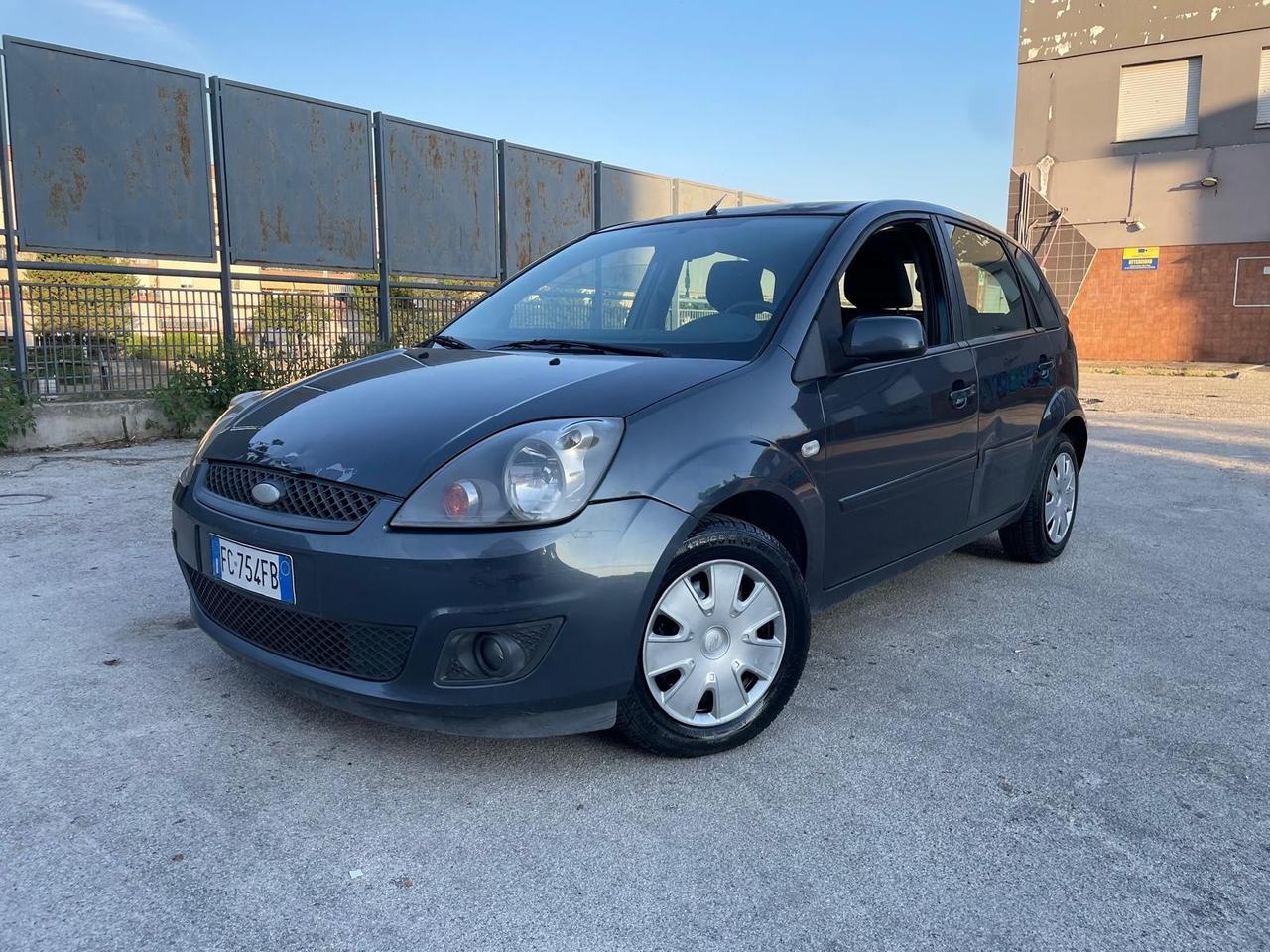 Ford Fiesta 1.4 TDCi 5p. Titanium Full Perfett