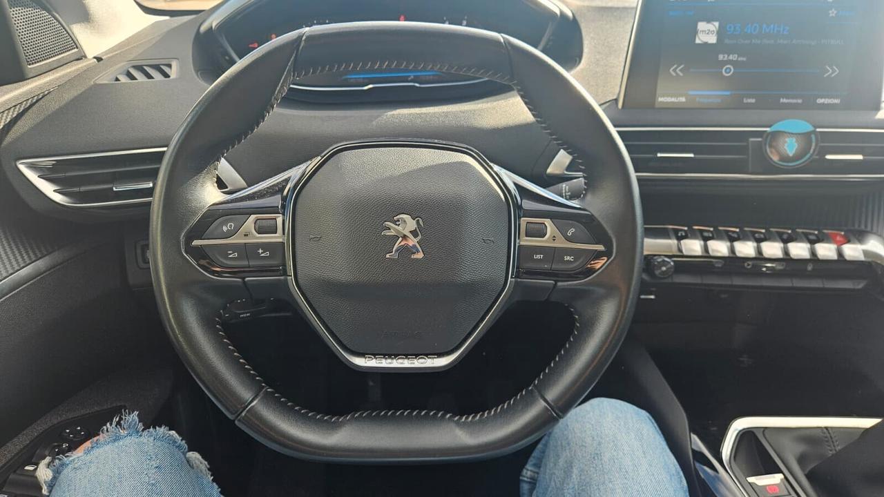 Peugeot 3008 BlueHDi 130 S&S Allure