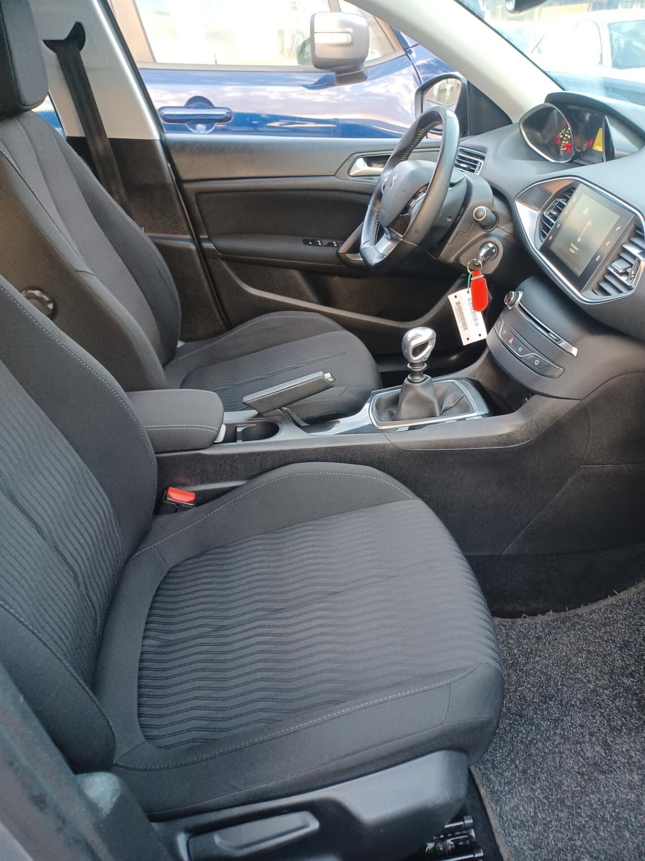 Peugeot 308 1..6 HDI 115CV ALLURE S.W.