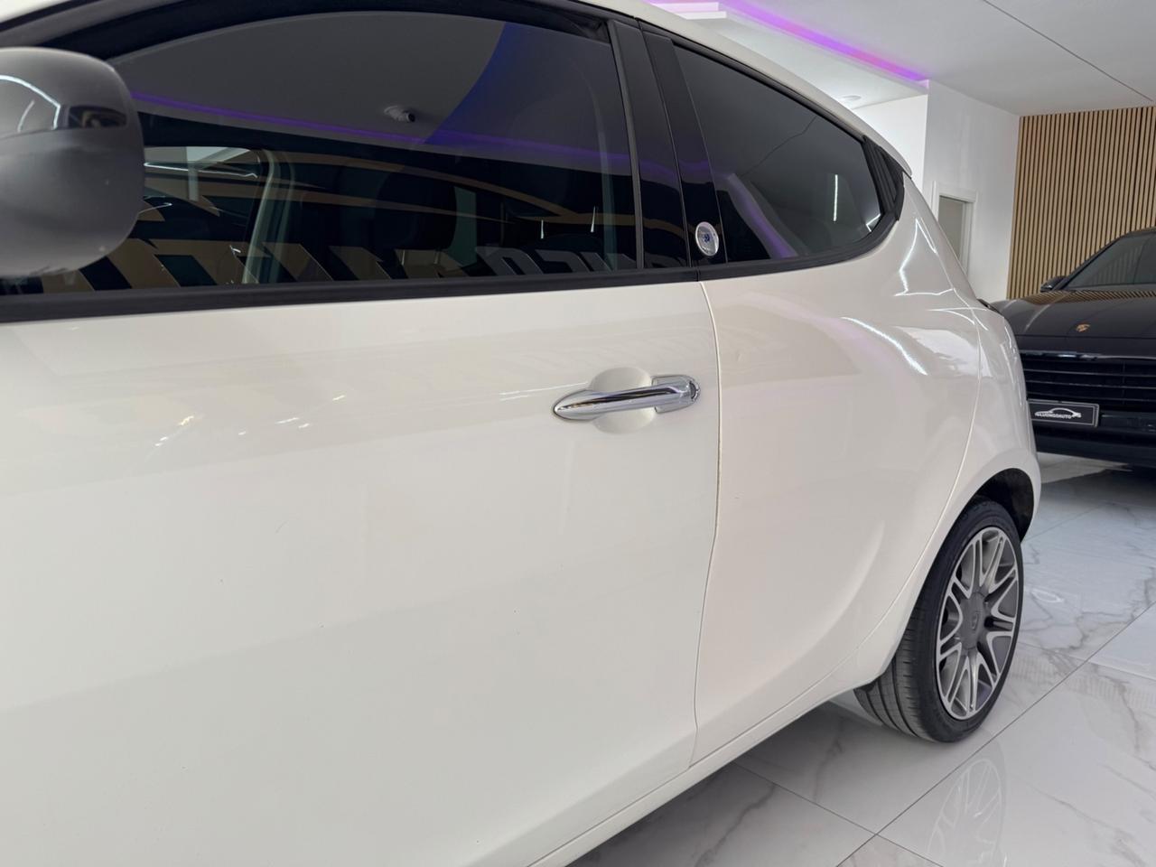 Lancia Ypsilon 1.2 GPL Ecochic Platinum Iper Full