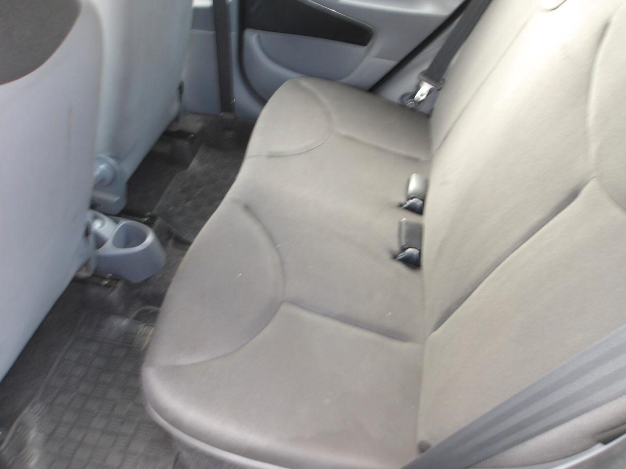 TOYOTA AYGO 1.0 BENZ-2011